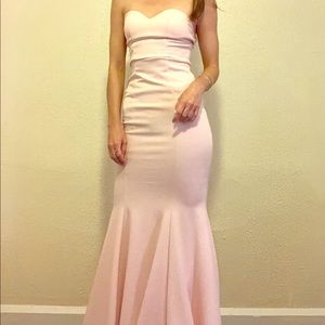 Akira blush gown, size small, NWT!